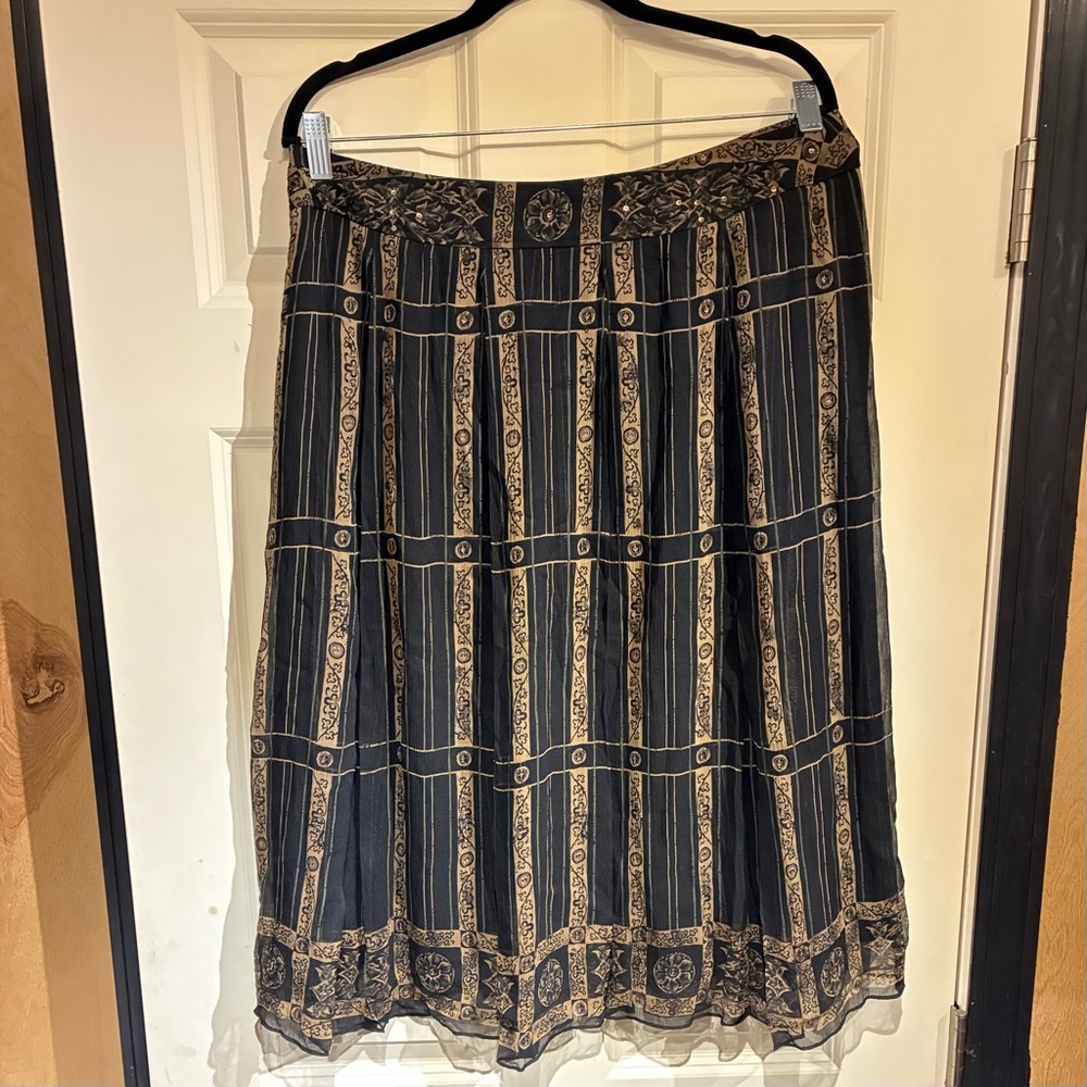 ALFANI Black, Gold, & Multicolor Flowy Skirt - Size: 12 - Picture 2 of 5